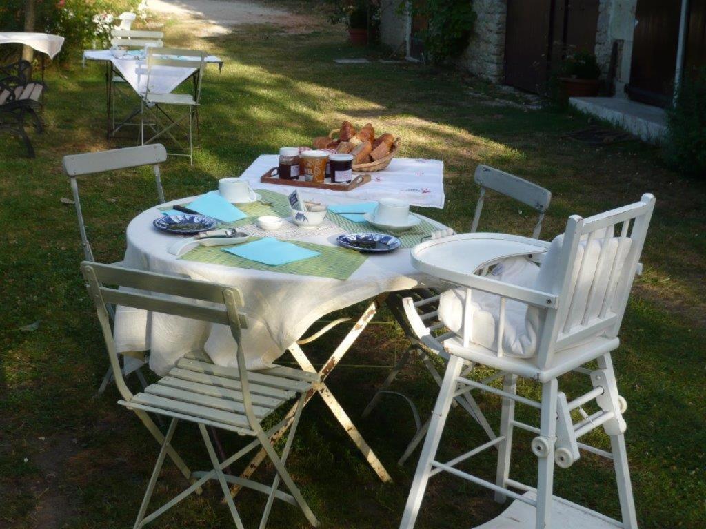 La Thibaude - Livry Bed & Breakfast Livry  ภายนอก รูปภาพ